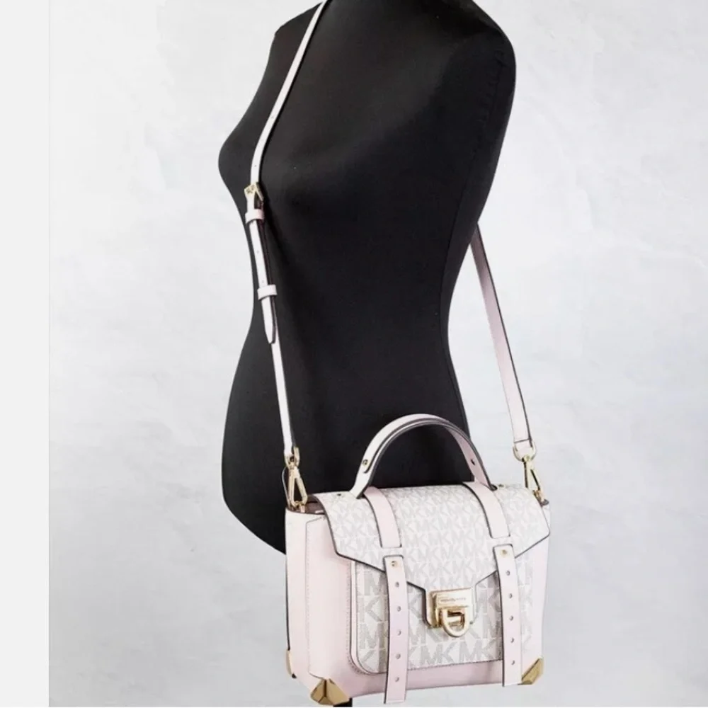 Michael kors Manhattan Medium Leather and Logo Satchel 🤍🩷